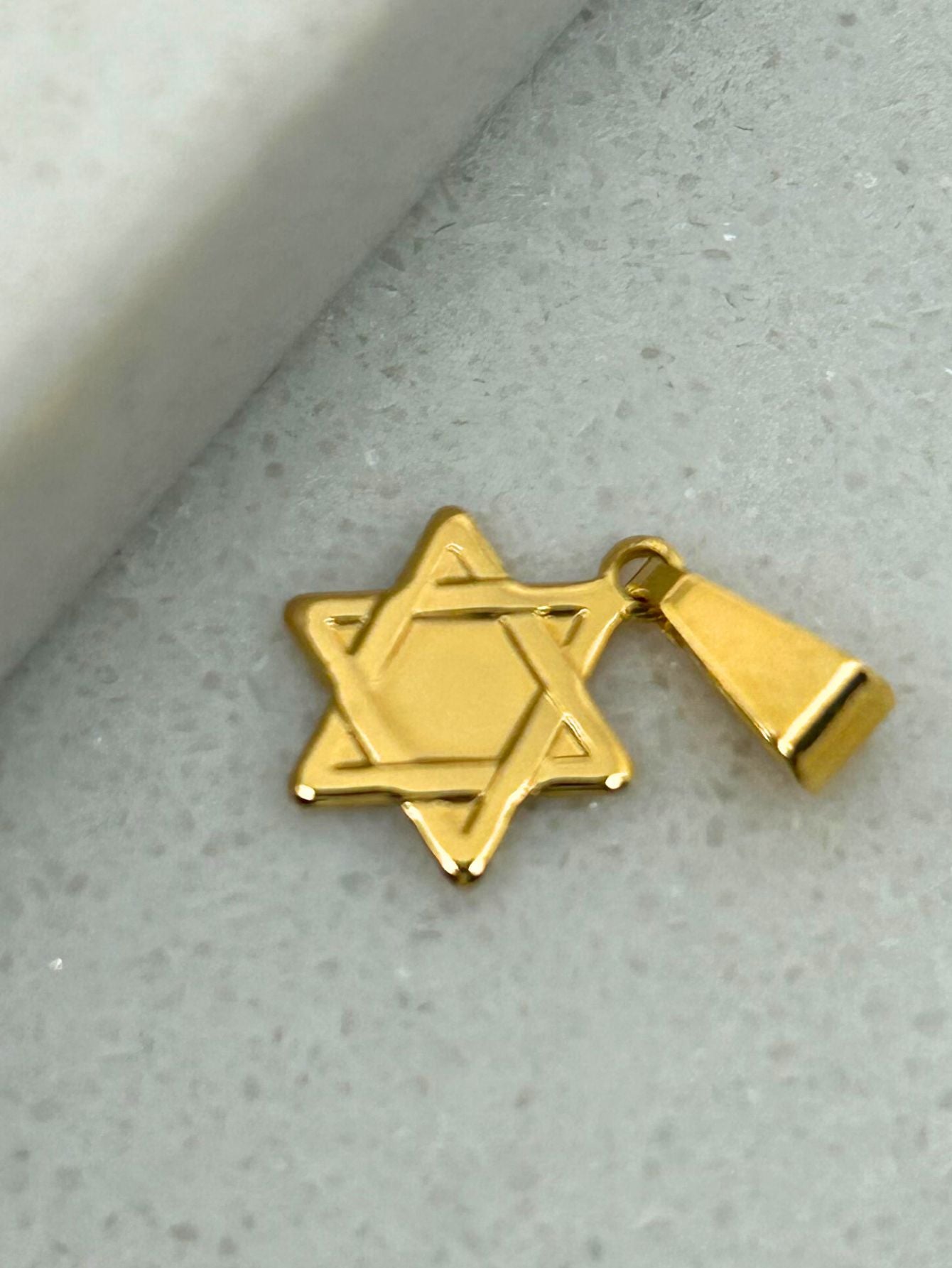 PINGENTE ESTRELA DE DAVI