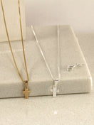 Trocar imagem Colar de Semi Joias com Pingente de Cruz 1